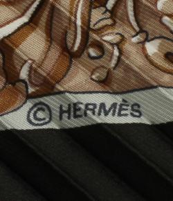 Pre Owned Hermes Green Lâhiver Cashmere Plisse Silk Scarf