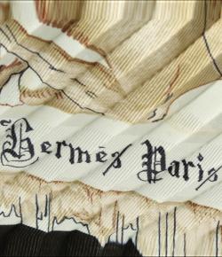 Pre Owned Hermes Green Lâhiver Cashmere Plisse Silk Scarf