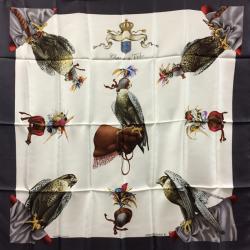 Pre Owned Hermes White/Black Silk Petite Main Scarf 90cm