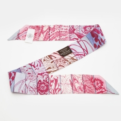 Pre Owned Hermes Pink Jungle Love Print Silk Twilly 