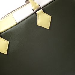 مملوكة مسبقًا Hermes Multicolor Swift Leather Palladium Hardware Plume 32 Bag