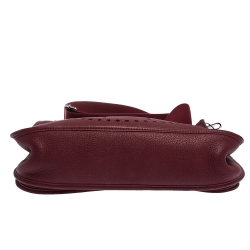 مملوكة مسبقًا Hermes Ruby Clemence Leather Evelyne III GM Bag