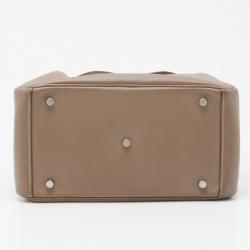 مملوكة مسبقًا Hermes Grey Leather Lindy Shoulder Bag 30 CM