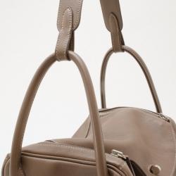 مملوكة مسبقًا Hermes Grey Leather Lindy Shoulder Bag 30 CM