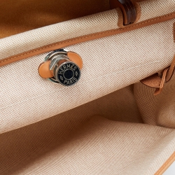 Pre Owned Hermes Naturel Vache Hunter Leather And Toile Canvas Herbag Zip 31 Bag
