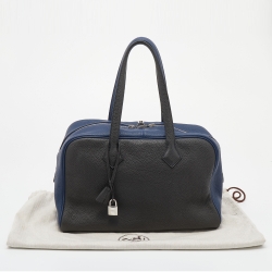 Pre Owned حقيبة هيرمس فيكتوريا II جلد توريليون كليمينس أزرق ياقوتي/رصاصي ومعدن مطلي بالاديوم