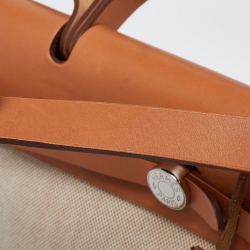مملوكة مسبقًا Hermes Naturel Vache Hunter Leather and Toile Canvas Herbag Zip 31 Bag