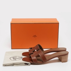 مملوكة مسبقًا صندل سلايد هيرمس اويزيز جلد أسود مقاس 39