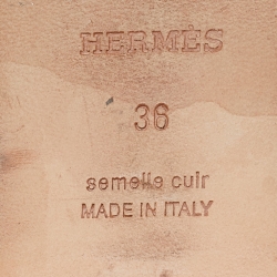 مملوكة مسبقًا Hermes White Leather Oran Flat Slides Size 36