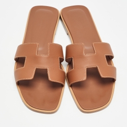 Pre Owned Hermes Brown Leather Oran Flat Slides Size 39.5