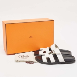 مملوكة مسبقًا Hermes White Leather Chypre Sandals Size 39