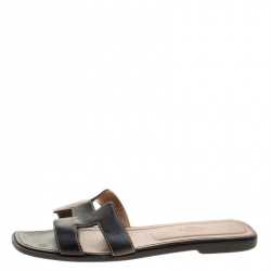 Pre Owned Hermes Black Leather Oran Flat Sandals Size 38.5