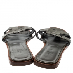 Pre Owned Hermes Grey Ostrich Leather Oran Flat Sandals Size 40