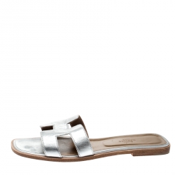 Hermes Metallic Silver Leather Oran Flat Sandals Size 40.5