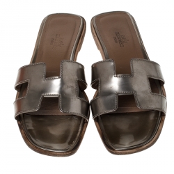 Hermes Dark Beige Patent Leather Oran Flat Slides Size 36