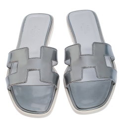 Hermes Silver Patent Leather Oran Slide Flats Size 36