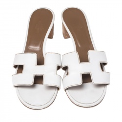 Pre Owned صندل سلايد هيرمس أوازيز جلد أبيض مقاس 37.5