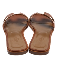 مملوكة مسبقًا Hermes Brown Leather Oran Flat Slides Size 39.5