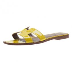 مملوكة مسبقًا Hermes Yellow Patent Oran Box Sandals Size 37.5
