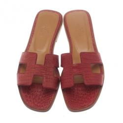 مملوكة مسبقًا صندل هيرمس جلد تمساح أحمر منقوش أوران بوكس مقاس 37