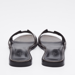 مملوكة مسبقًا Hermès Metallic Bronze Leather Oran Sandals Size 38