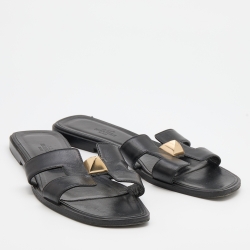 مملوكة مسبقًا Hermes Black Leather Oran Embellished Flat Slides Size 38