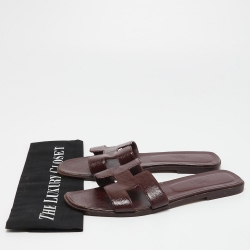 Hermes Burgundy Patent Leather Oran Flat Slides Size 40.5
