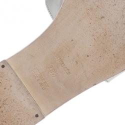 مملوكة مسبقًا Hermes Silver Leather Oran Box Sandals Size 39.5