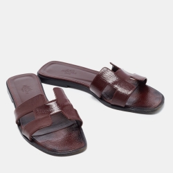 Pre Owned Hermes Burgundy Patent Oran Slide Flats  Size 38