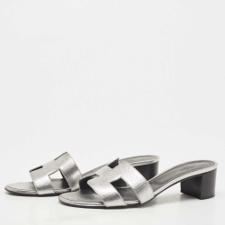 مملوكة مسبقًا Hermes Silver Leather Oasis Slide Sandals Size 38
