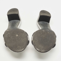 مملوكة مسبقًا Hermes Silver Leather Oasis Slide Sandals Size 38