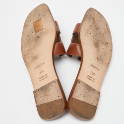 مملوكة مسبقًا Hermes Brown Leather Oran Flat Slides Size 39.5  