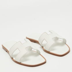 Pre Owned Hermes White Leather Oran Flat Slides Size 39