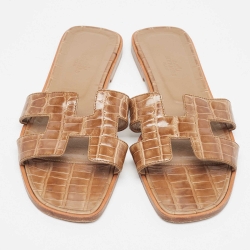 Pre Owned Hermes Brown Croc Embossed Oran Flat Slides Size 39