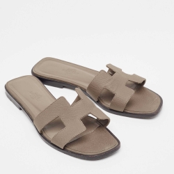 مملوكة مسبقًا Hermes Brown Leather Oran Slide Flats Size 36 