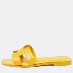 Pre Owned Hermes Yellow Leather Oran Slide Flats Size 39