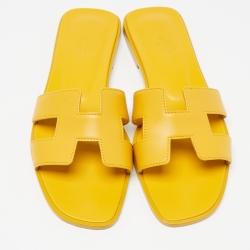 Pre Owned Hermes Yellow Leather Oran Slide Flats Size 39
