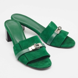 مملوكة مسبقًا Hermes Green Suede Gigi Slide Sandals Size 39