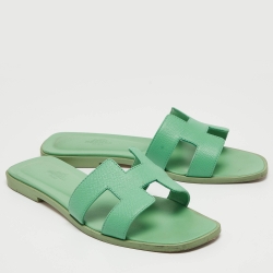 Pre Owned Hermes Green Leather Oran Slide Flats Size 38
