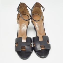 مملوكة مسبقًا Hermes Black Leather Legend Wedge Sandals Size 37