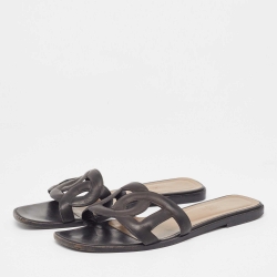 مملوكة مسبقًا Hermes Black Leather Aloha Flat Slides Size 40