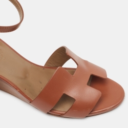 مملوكة مسبقًا Hermes Brown Leather Legend Wedge Sandals Size 38