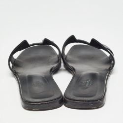 مملوكة مسبقًا Hermes Black Leather Oran Flat Slides Size 41