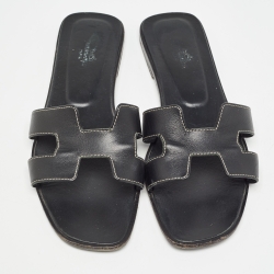 مملوكة مسبقًا Hermes Black Leather Oran Flat Slides Size 41