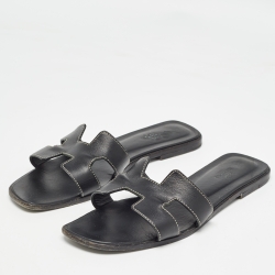 مملوكة مسبقًا Hermes Black Leather Oran Flat Slides Size 41