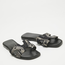 مملوكة مسبقًا Hermes Black Printed Fabric Oran Flat Slides Size 35