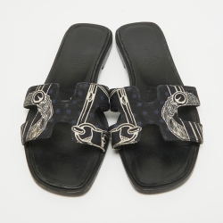مملوكة مسبقًا Hermes Black Printed Fabric Oran Flat Slides Size 35
