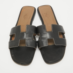 مملوكة مسبقًا Hermes Black Leather Oran Flat Slides Size 40