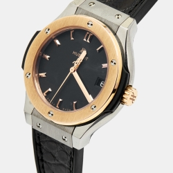 Hublot Black 18K Rose Gold Titanium Rubber Classic Fusion 581.NO.1181.RX Women's Wristwatch 33 mm
