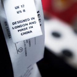 Pre Owned فستان عيسى ماكسي جورجت مزدوج فانكا هيفي بليسيه متباين أسود M